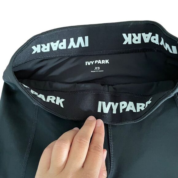 Ivy‎ Park Black Cycling Shorts, size XS , back zip pocket - Picture 3 of 8